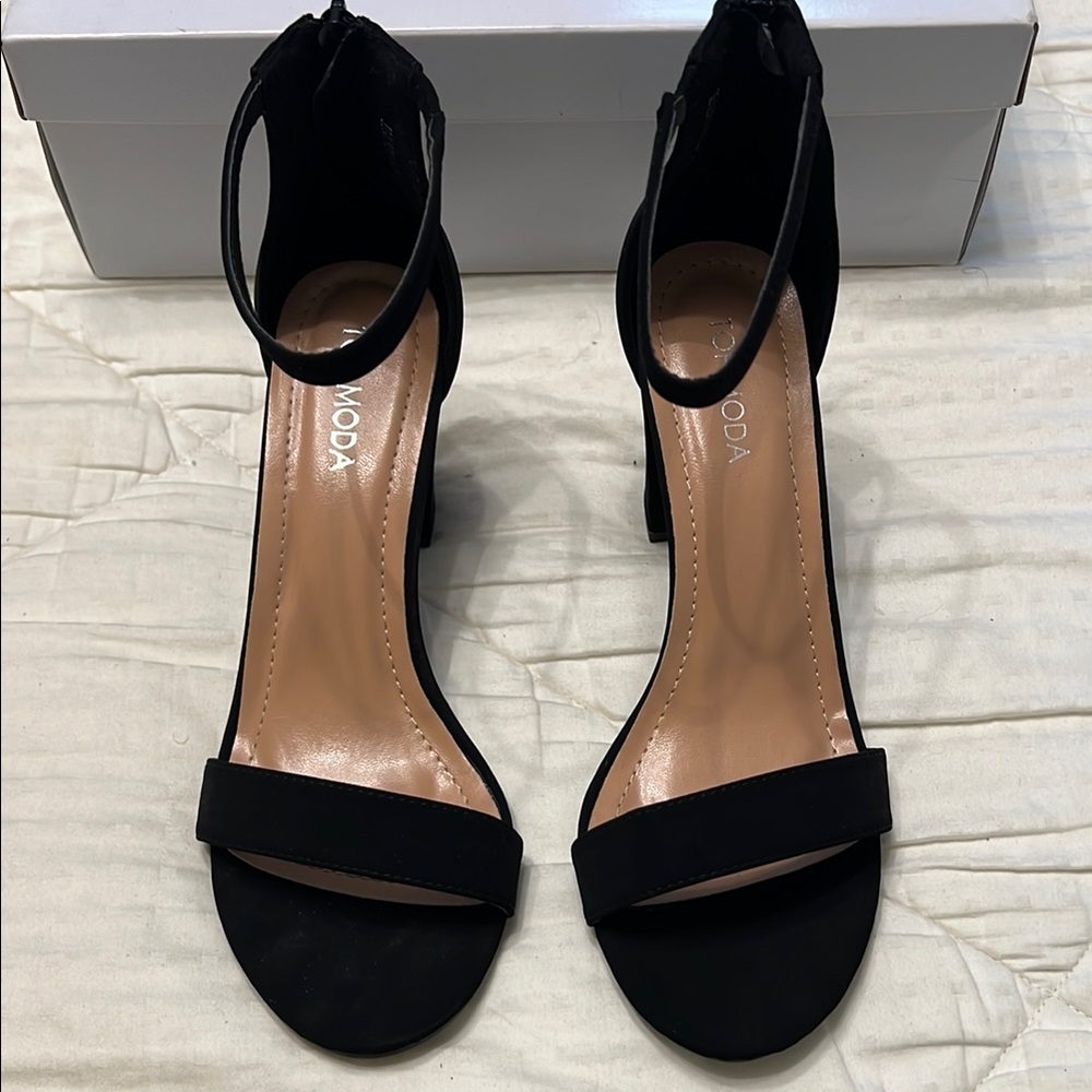 TOP Moda Black Stiletto Heels with Ankle Strap